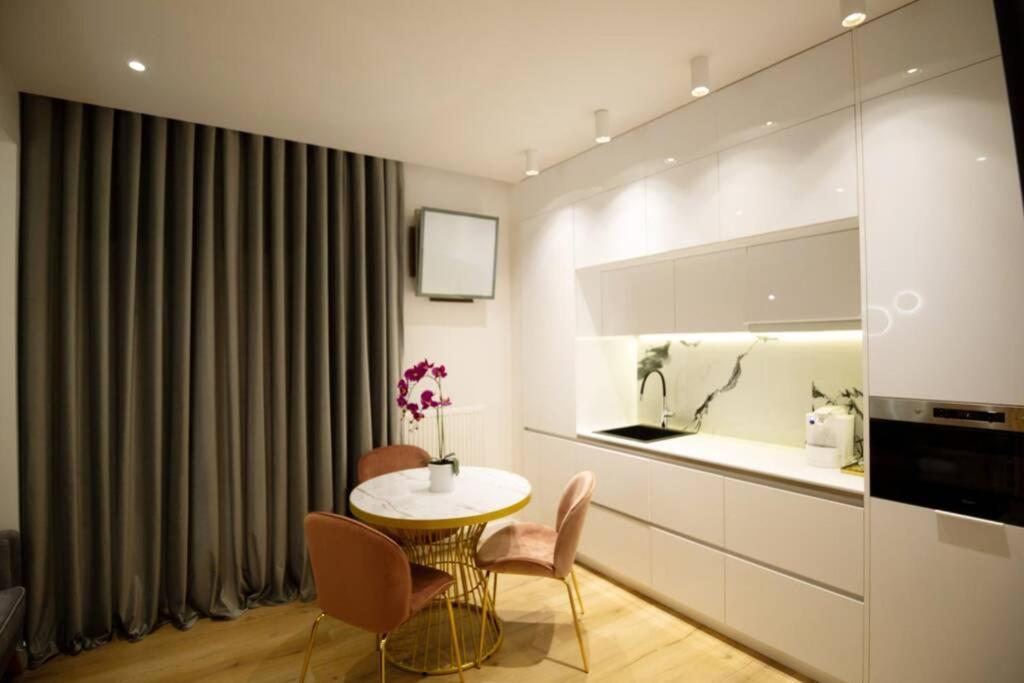 אתונה Ecostay-Serenity,Business Class Apartment By The Sea In Alimos Kalamaki מראה חיצוני תמונה